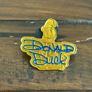 Donald Duck Pin Traders Collectors Pin